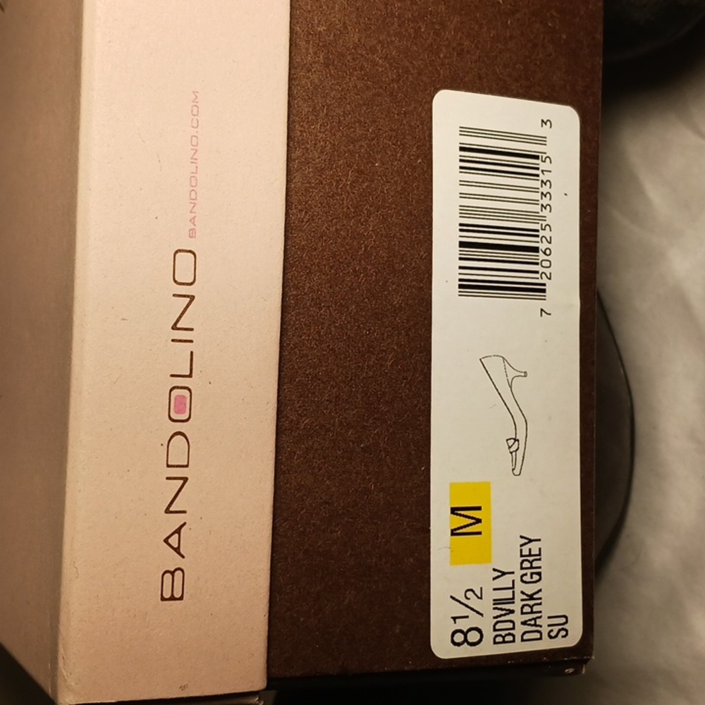 Bandolino Gray Leather Suede Kitten Heel Pumps - Picture 2 of 8